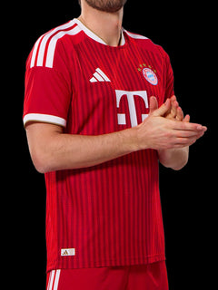 FC Bayern 26/27 home (player version)