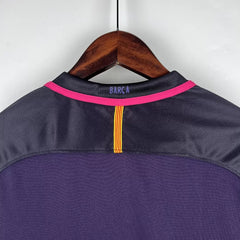 Retro Barcelona 16/17 Away